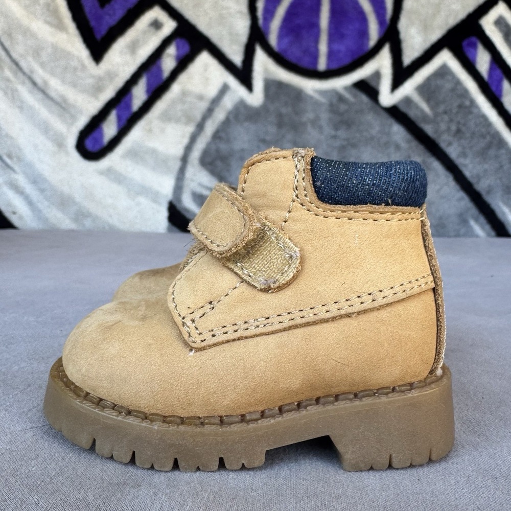 Size 1c - Cherokee Kids Hiking Rustic Boots Wheat Faux Leather Chukka Foam